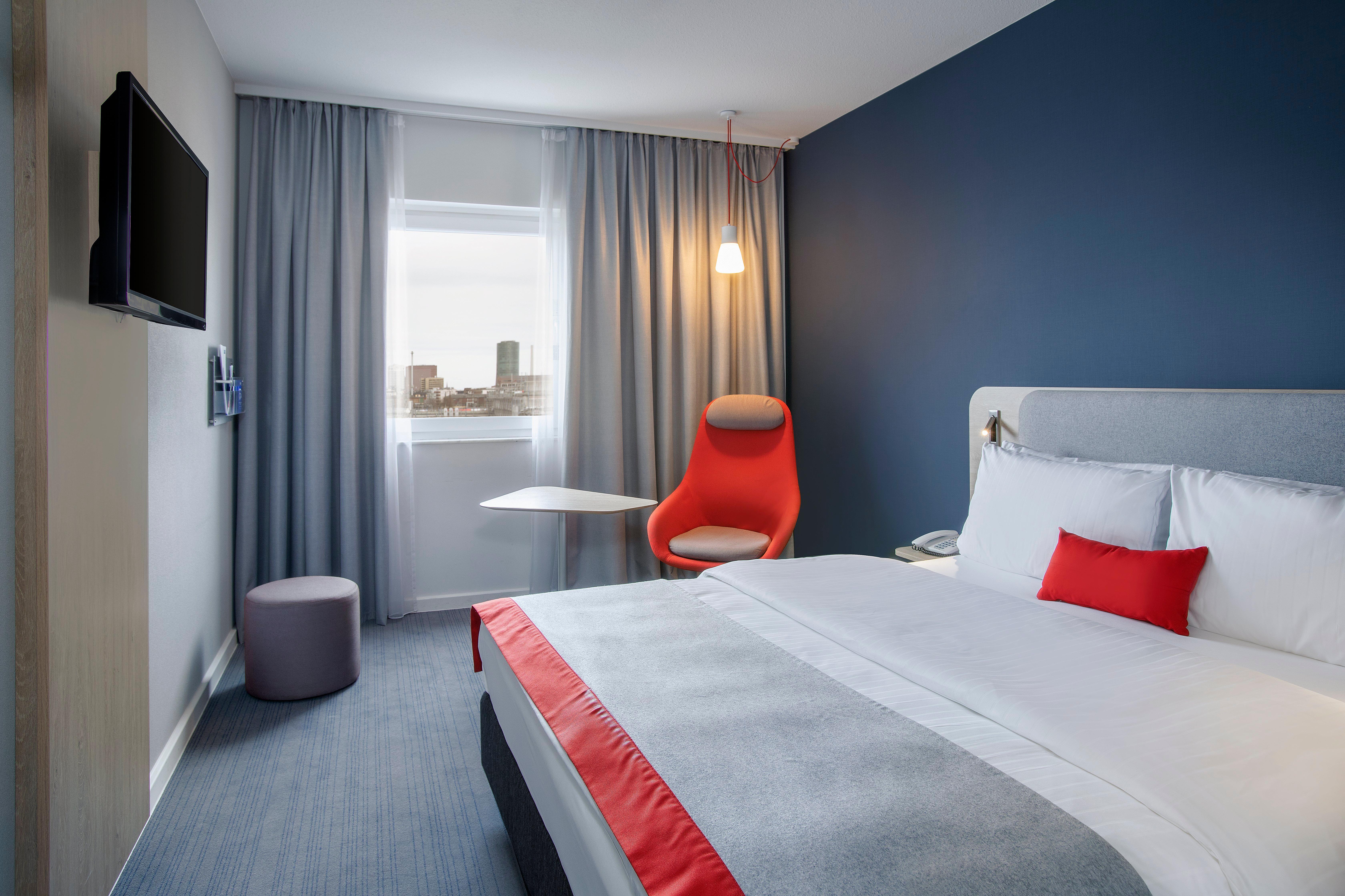 Hotel Express Frankfurt Messe By Ihg 3*
