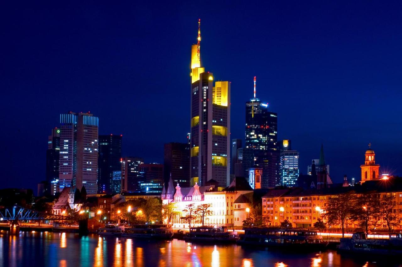Hotel Express Frankfurt Messe By Ihg 3*