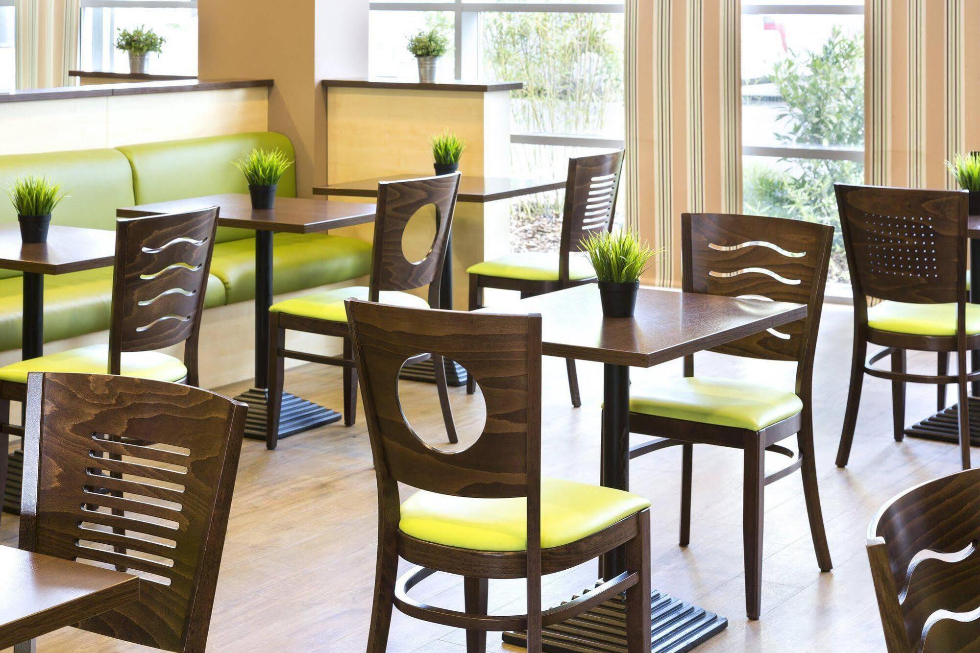 Hotel Express Frankfurt Messe By Ihg